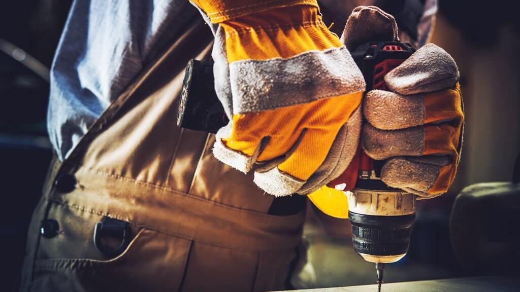 Manufacturing Relationships. Distributing Quality.